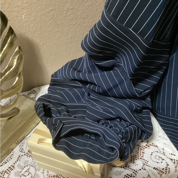 ELOQUII SUIT 2 pieces Navy/White Pinstripe - Picture 7 of 16
